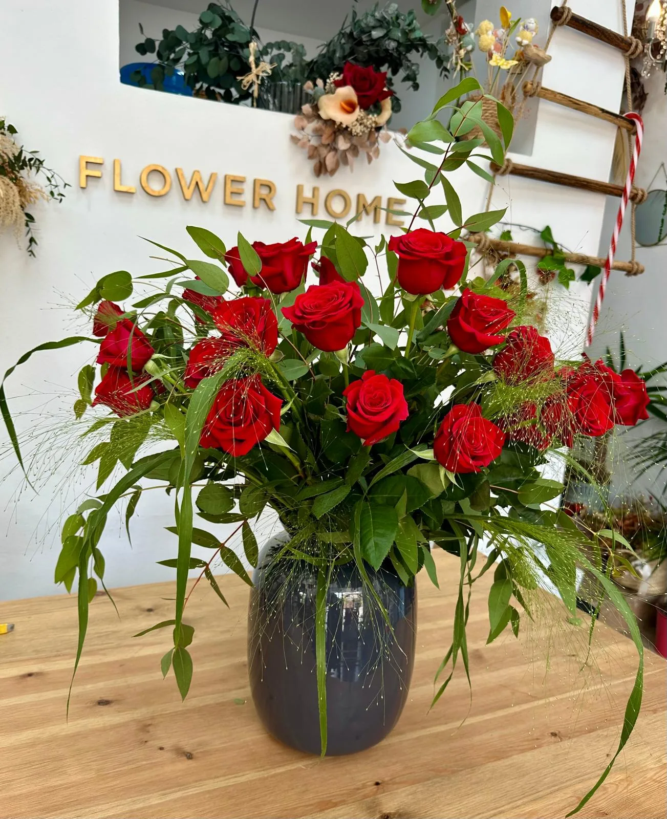 Jarrón de 25 rosas frescas